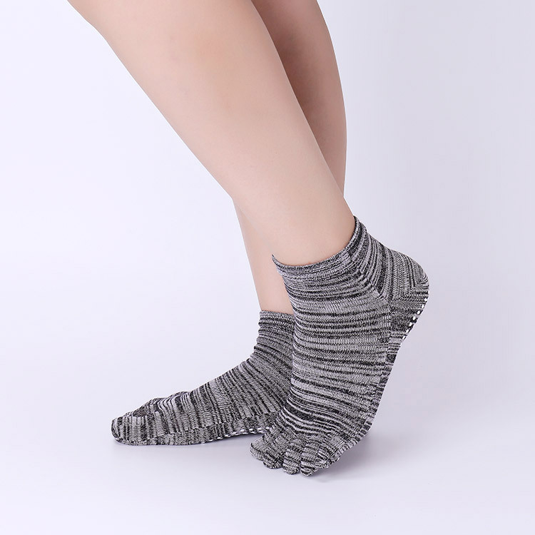 Kaus Kaki Yoga Anti Selip deng - Pilates Yoga Exercises ulasan dan harga
